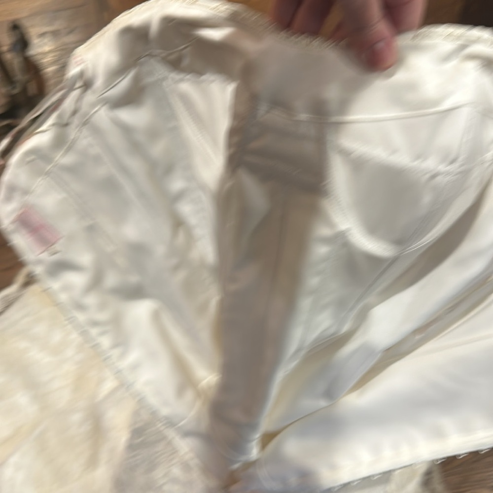 STUNNING D’Amour Bridal Gown Ivory guipure lace Strapless Floor Length Corset - Picture 12 of 12